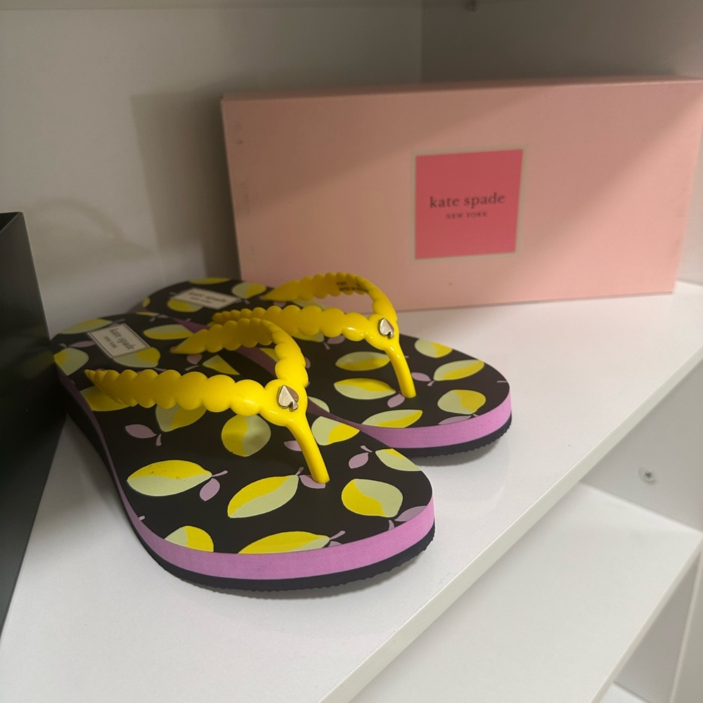 New Kate Spade New York Malta Lemons Rubber Wedge Flip Flop Sandals US Size 7